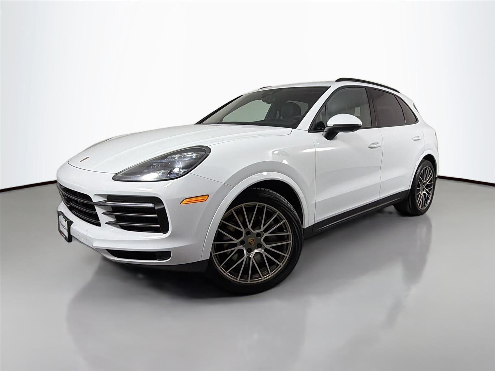 2023 Porsche Cayenne Platinum Edition S's photo