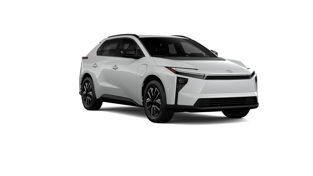 New 2027 Wind Chill Pearl Toyota XLE image 15