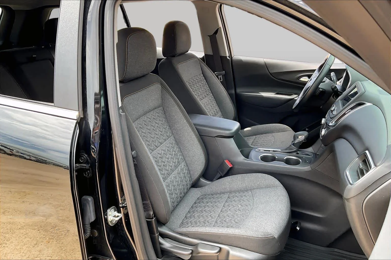 Used 2024 Mosaic Black Metallic Chevrolet LT image 9