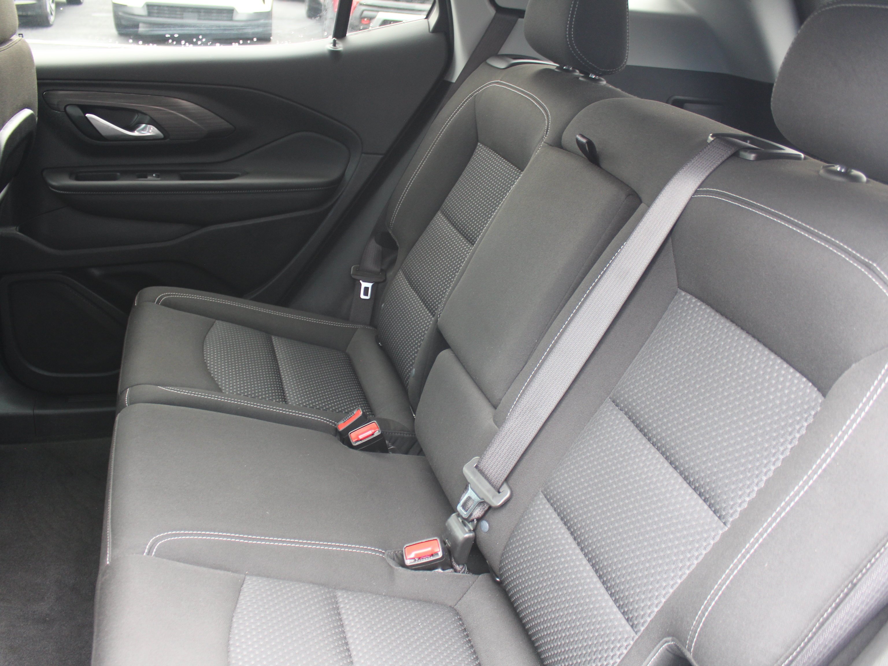 2024 GMC Terrain SLE - Photo 23