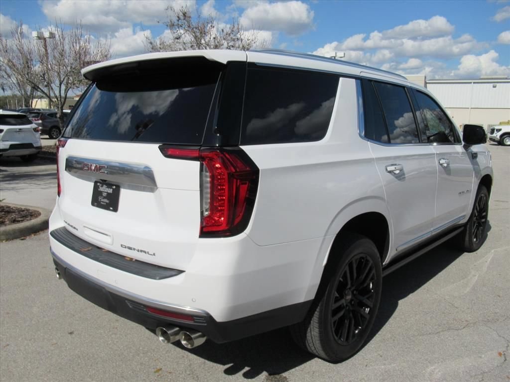 2024 GMC Yukon Denali - Photo 7