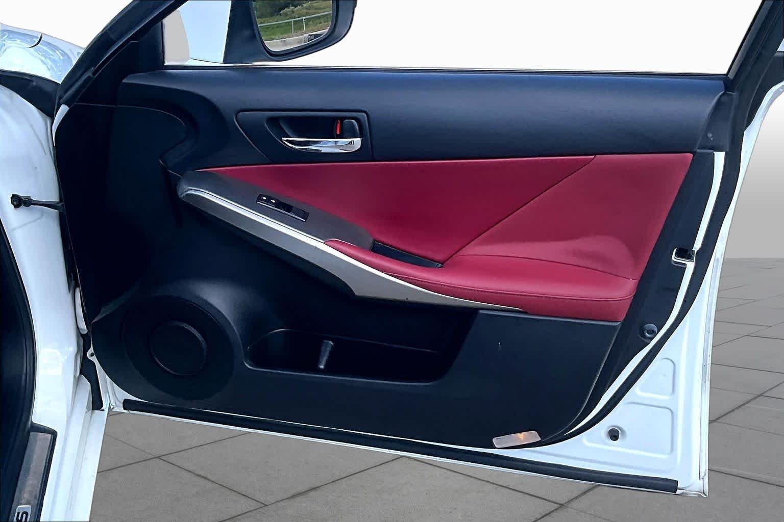 Used 2016 Ultra White Lexus  image 25