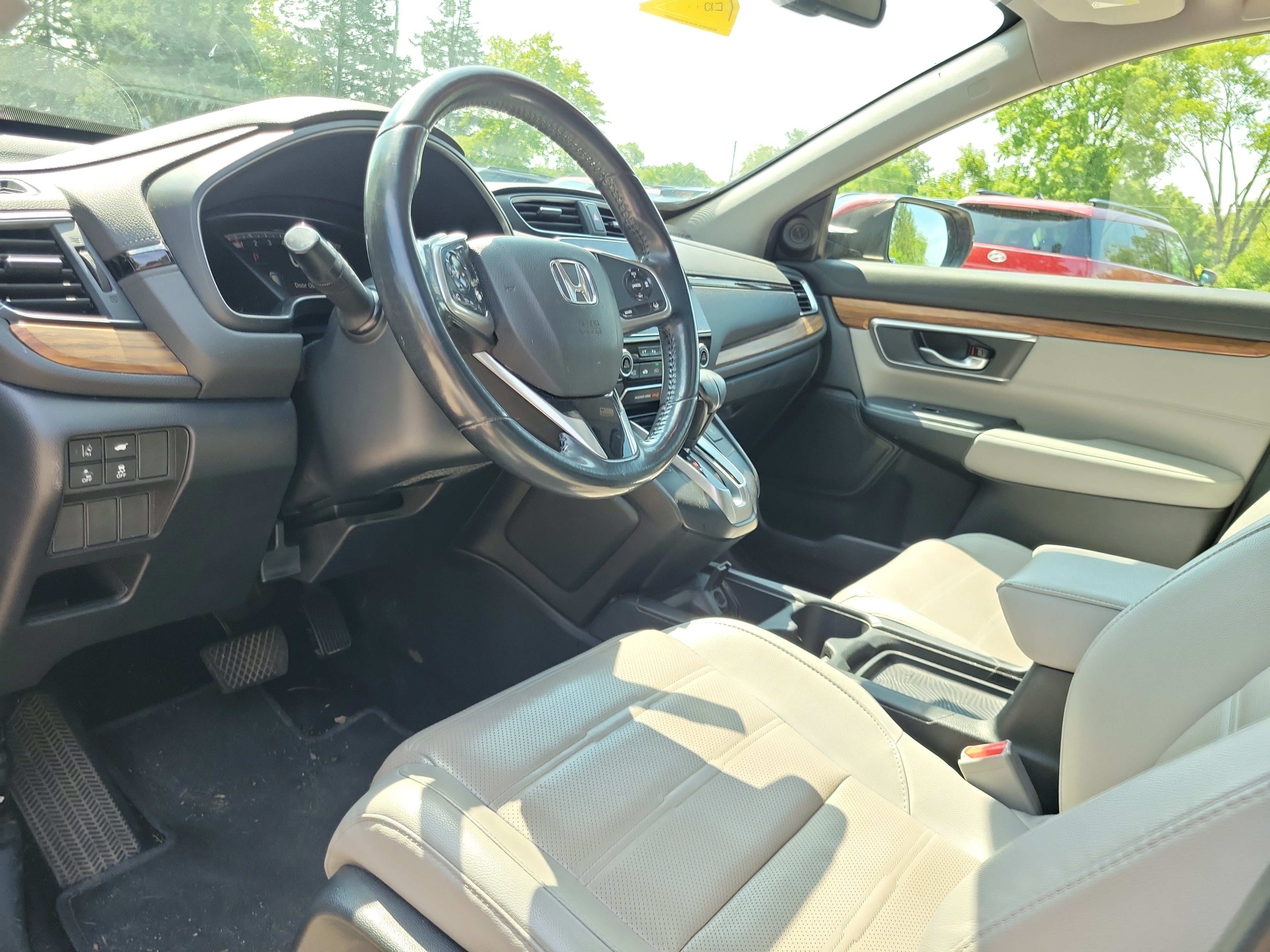 Used 2019 Basque Red Pearl II Honda Touring image 19