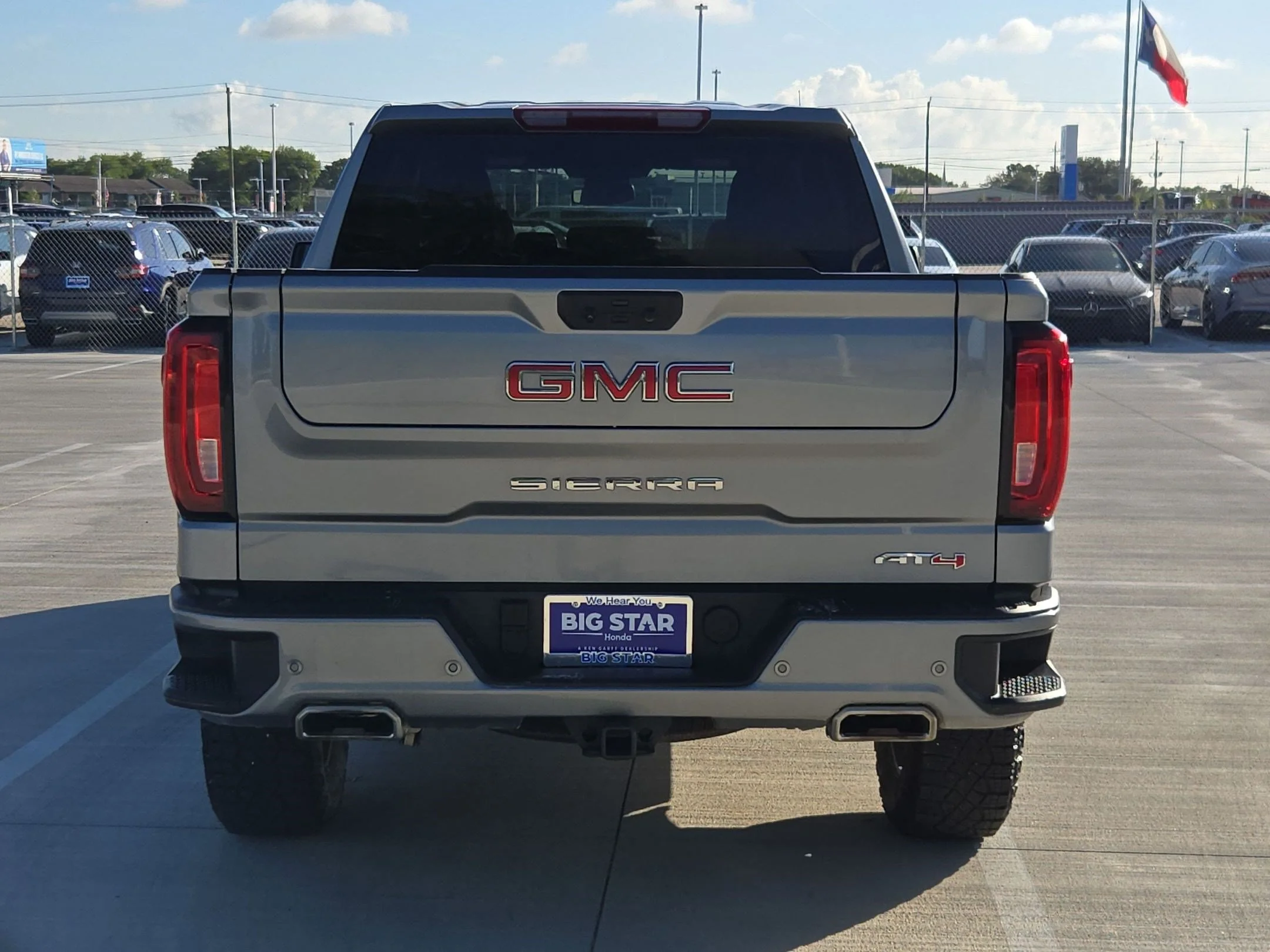 Used 2025 Sterling Metallic GMC AT4 image 4