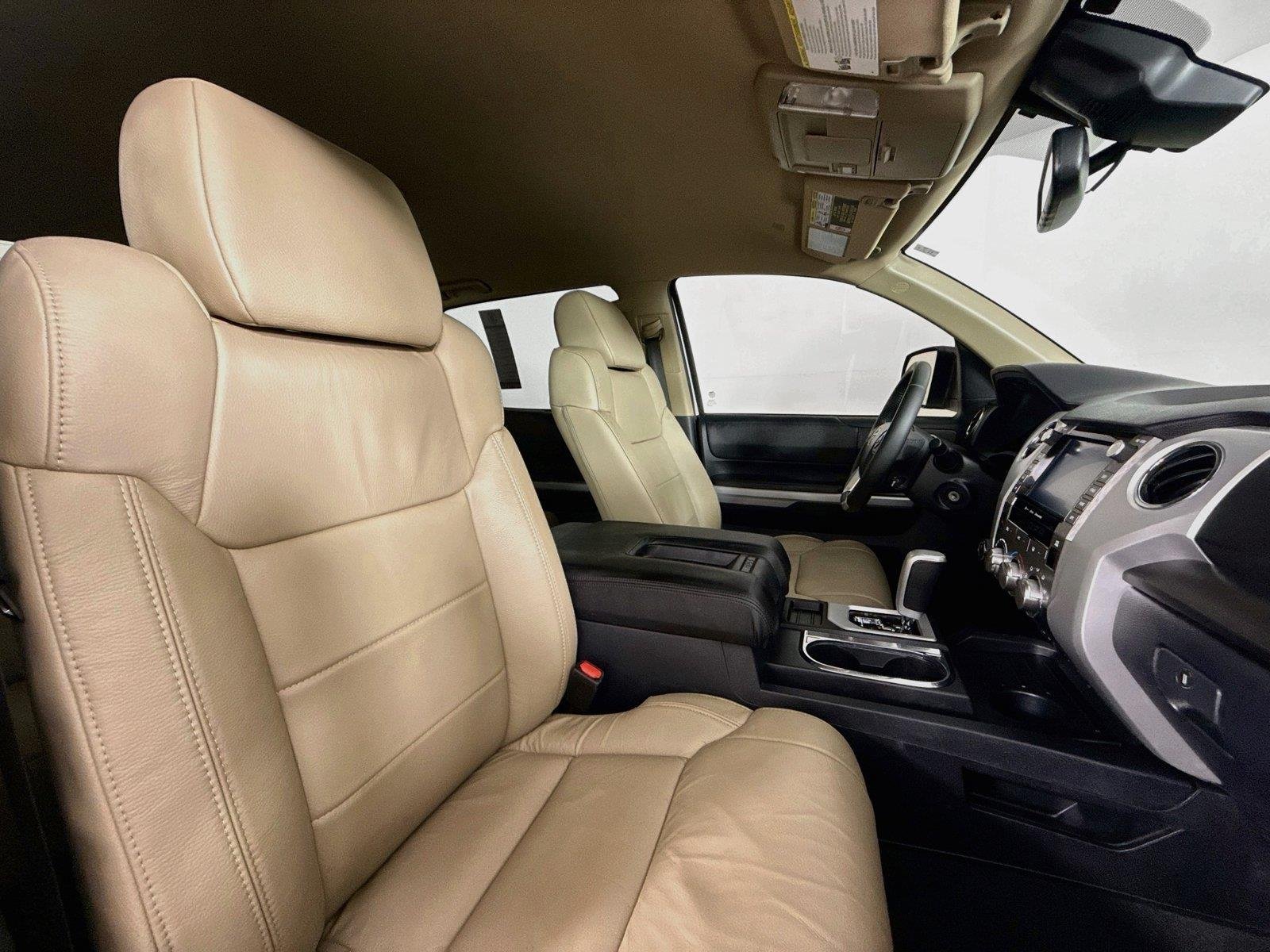 Used 2020 Super White Toyota SR5 image 37