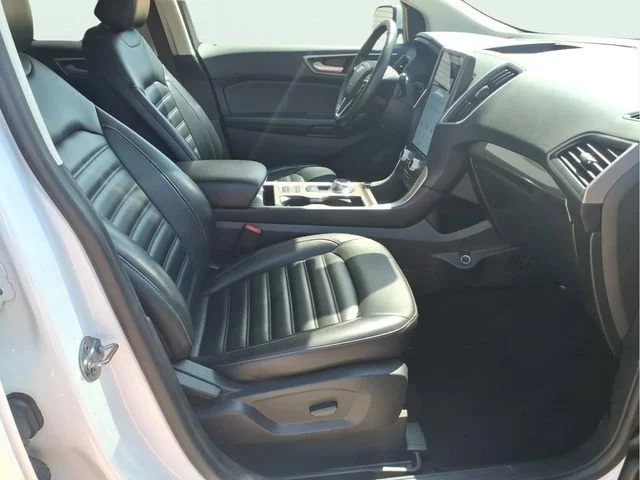 Used 2024  Ford SEL image 23