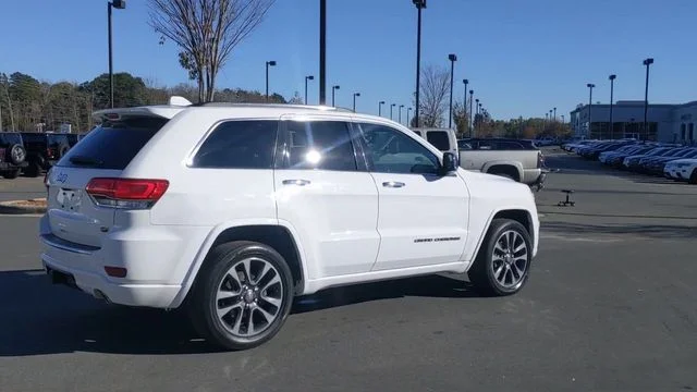 Used 2017 White Jeep Overland image 8