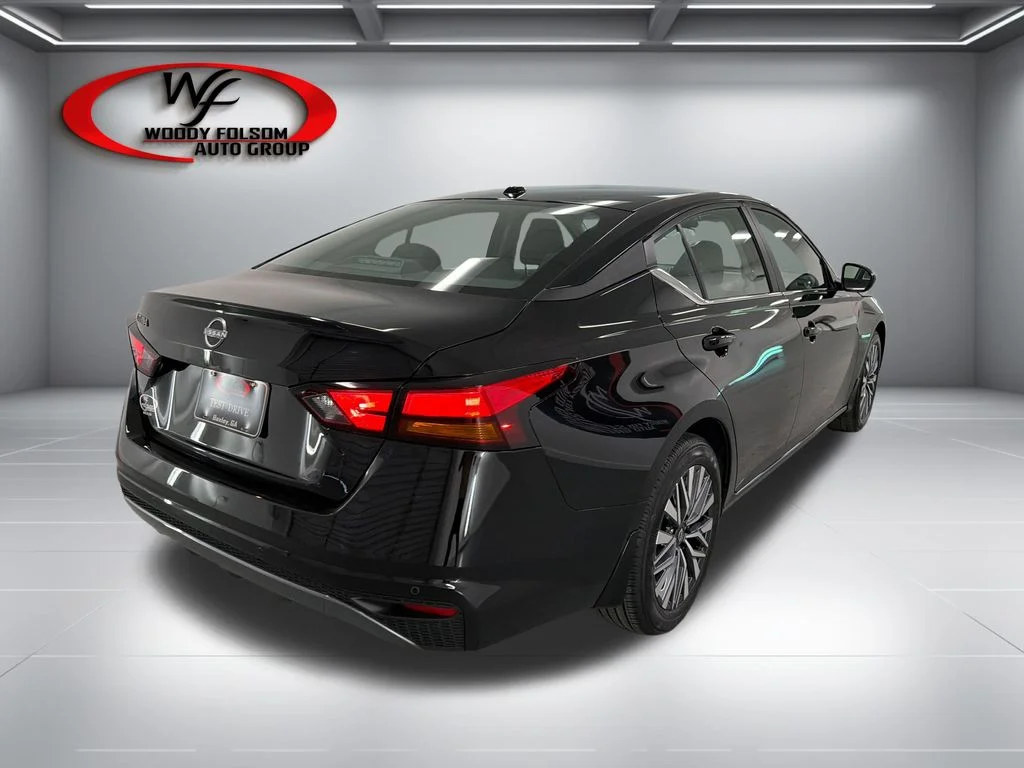 New 2026 Super Black Nissan SV image 6