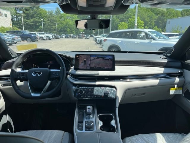 New 2027 2T RAD WHT INFINITI Autograph AWD image 13
