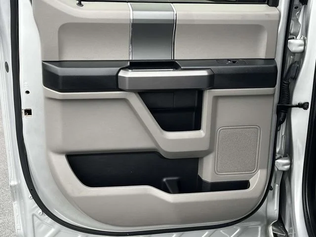 Used 2019 Silver Ford XLT image 16