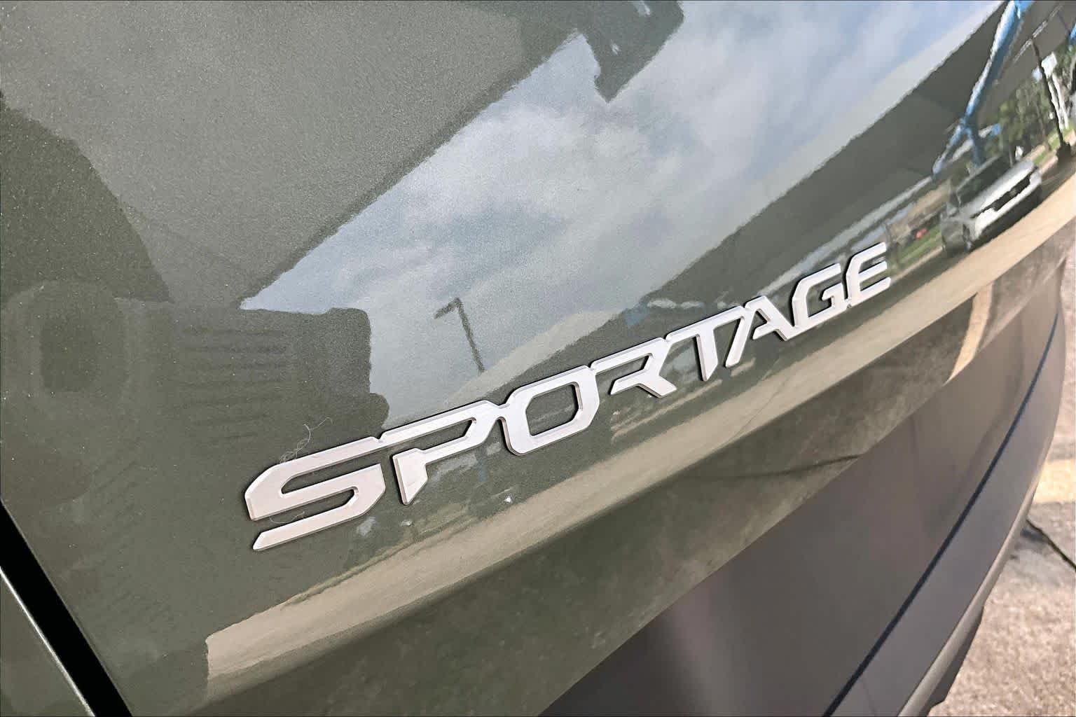 Used 2023 Jungle Green Kia X-Line image 31