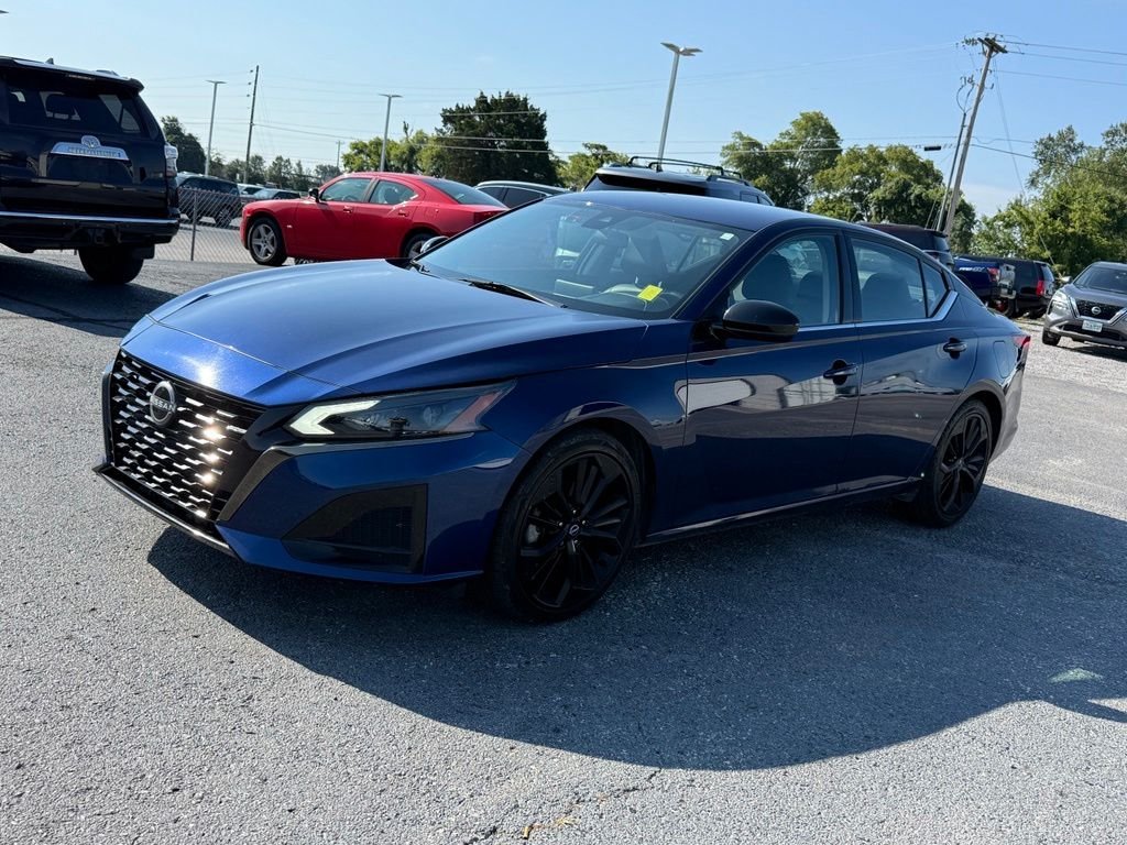 Used 2024 Blue Nissan 2.5 SR image 21