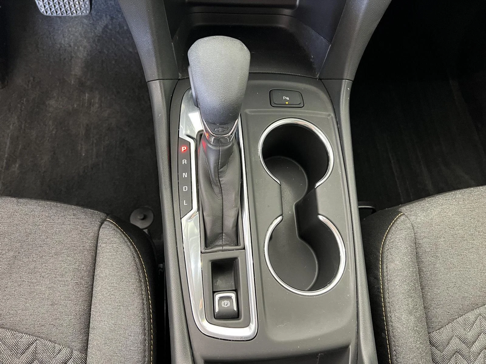 Used 2024 Sterling Gray Metallic Chevrolet LT image 17