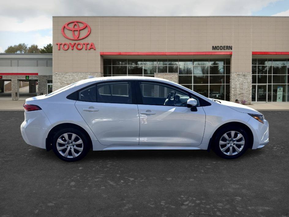 Used 2026 Pearl Toyota LE image 7