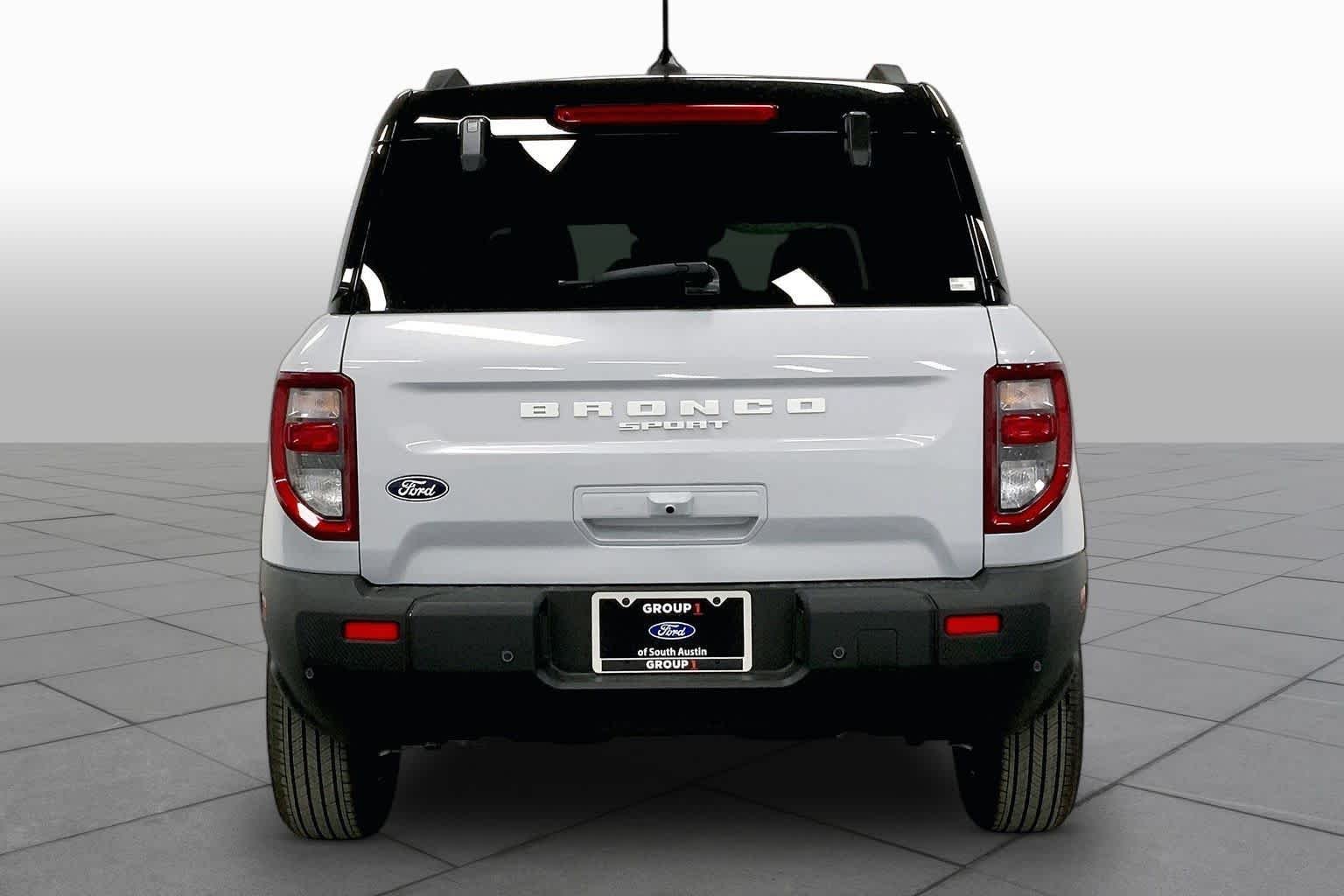 New 2026 Space White Metallic Ford Outer Banks® image 3