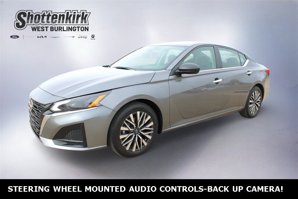 2024 Nissan Altima SV