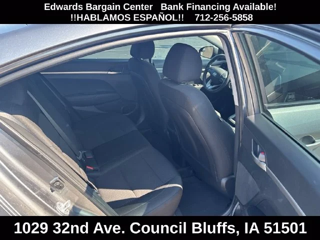 Used 2019 Gray Hyundai SE image 10