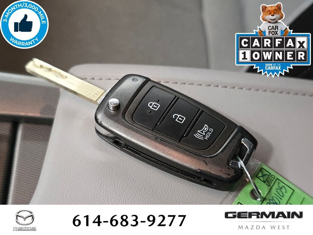 Used 2021 Black Hyundai SE image 34