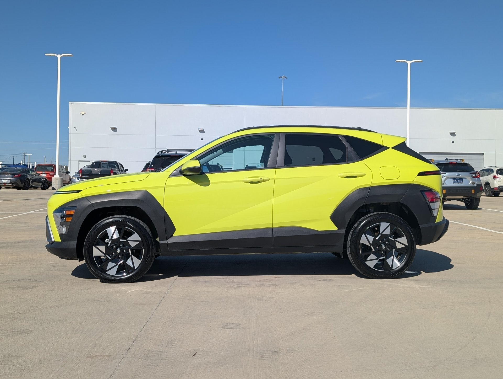 2025 Hyundai Kona SEL - Photo 3