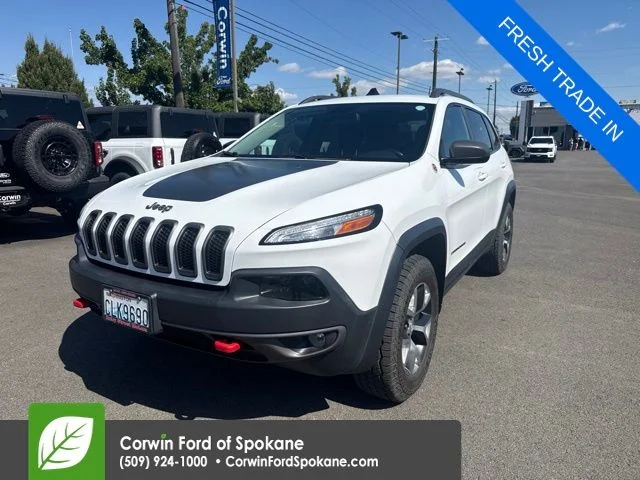 Used 2017 White Jeep Trailhawk image 1