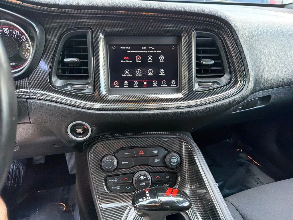 2019 Dodge Challenger SXT - Photo 22