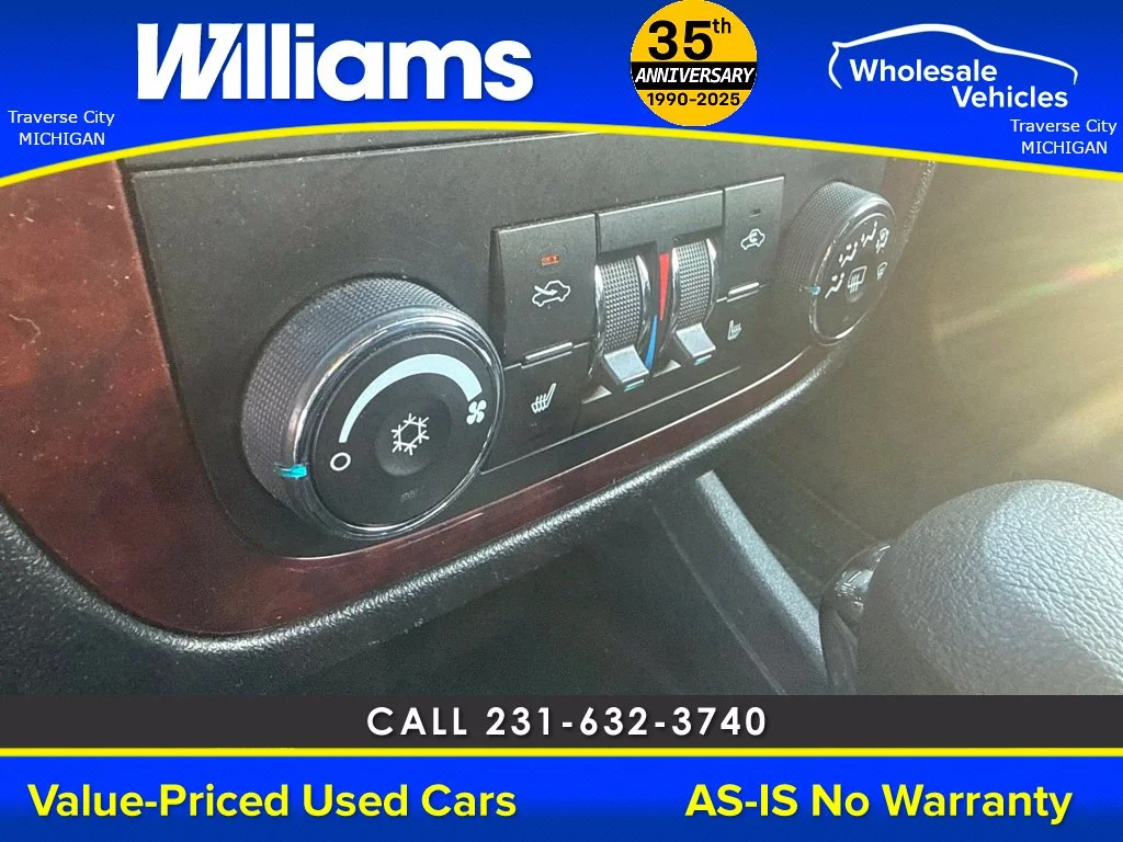 Used 2009 Black Chevrolet LT image 34