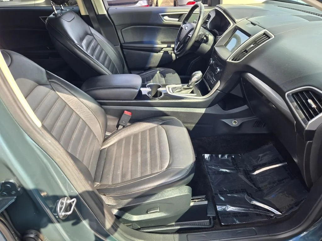 Used 2016 Blue Ford SEL image 6
