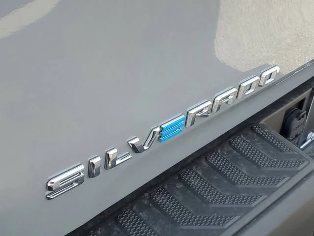 New 2026 Slate Gray Metallic Chevrolet LT - Extended Range image 10