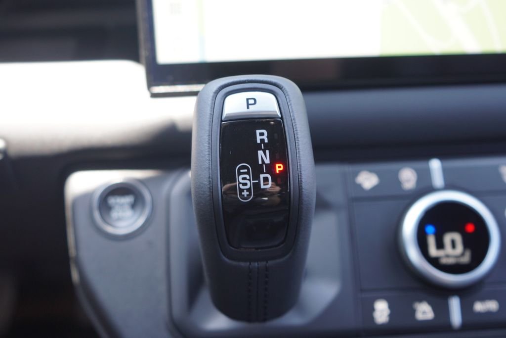 Used 2025 Black Land Rover S image 18