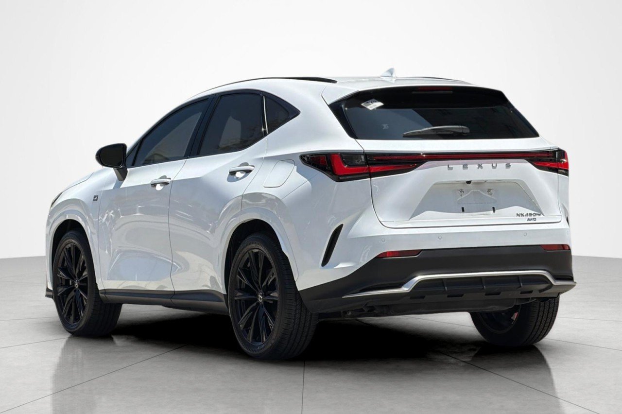 Used 2024 Ultra White Lexus NX 450h+ F SPORT Handling image 3