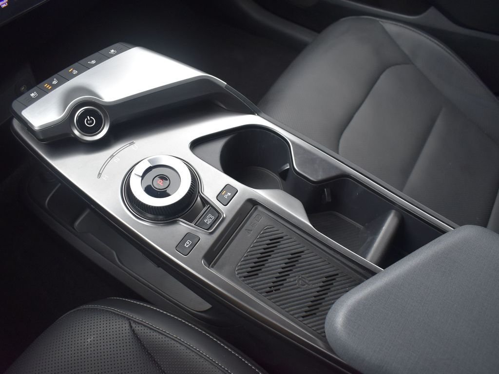 2022 KIA EV6 - Image 18
