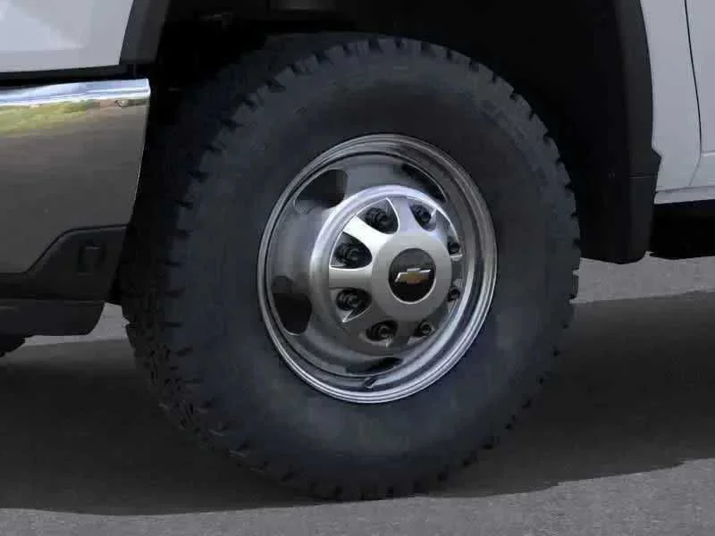 New 2026 Summit White Chevrolet Work Truck image 9
