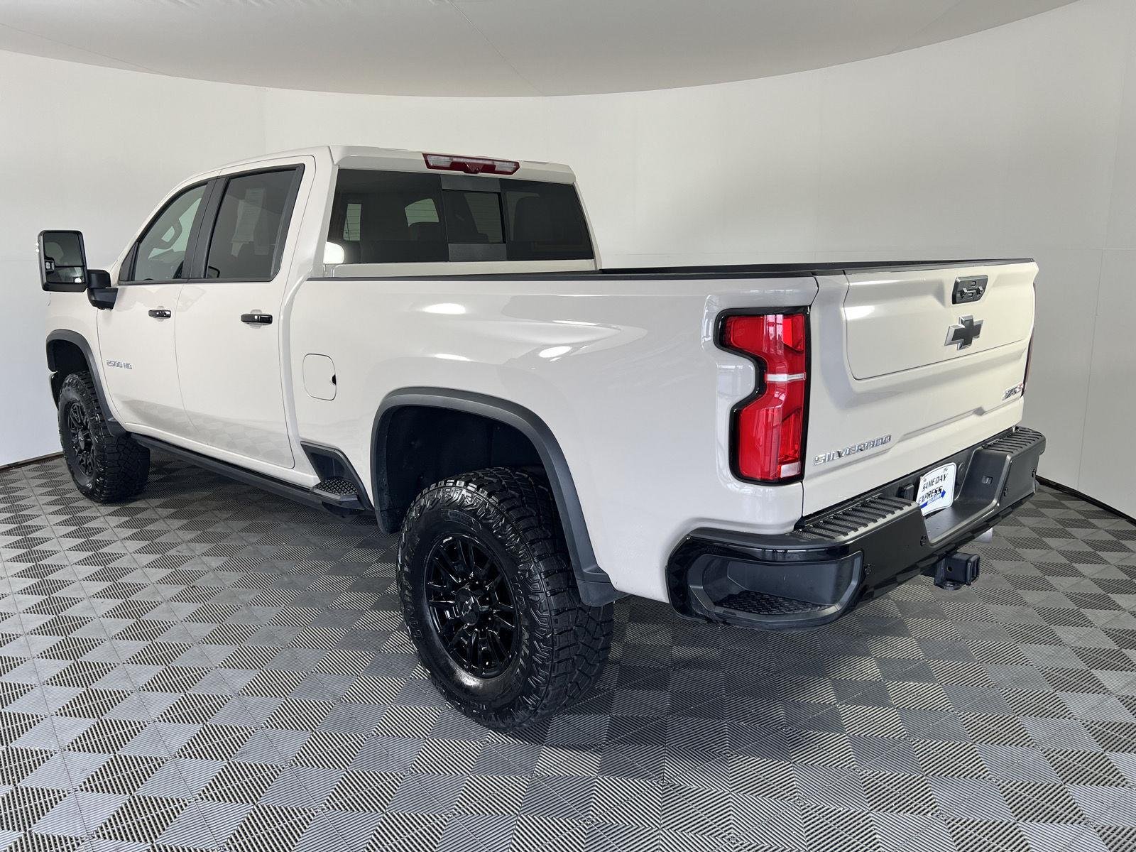 Used 2026 White Sands Chevrolet ZR2 image 31