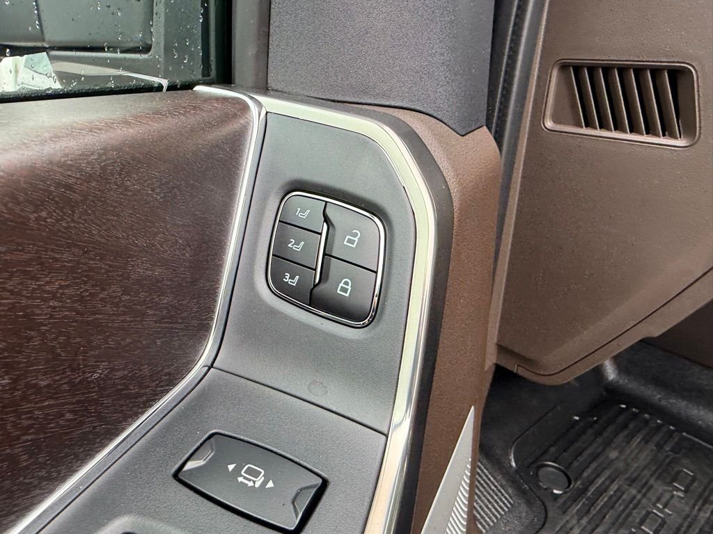 New 2026 Agate Black Metallic Ford F-250® King Ranch® image 8