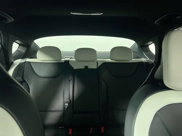 New 2026 Snow White Pearl Kia GT-Line image 33