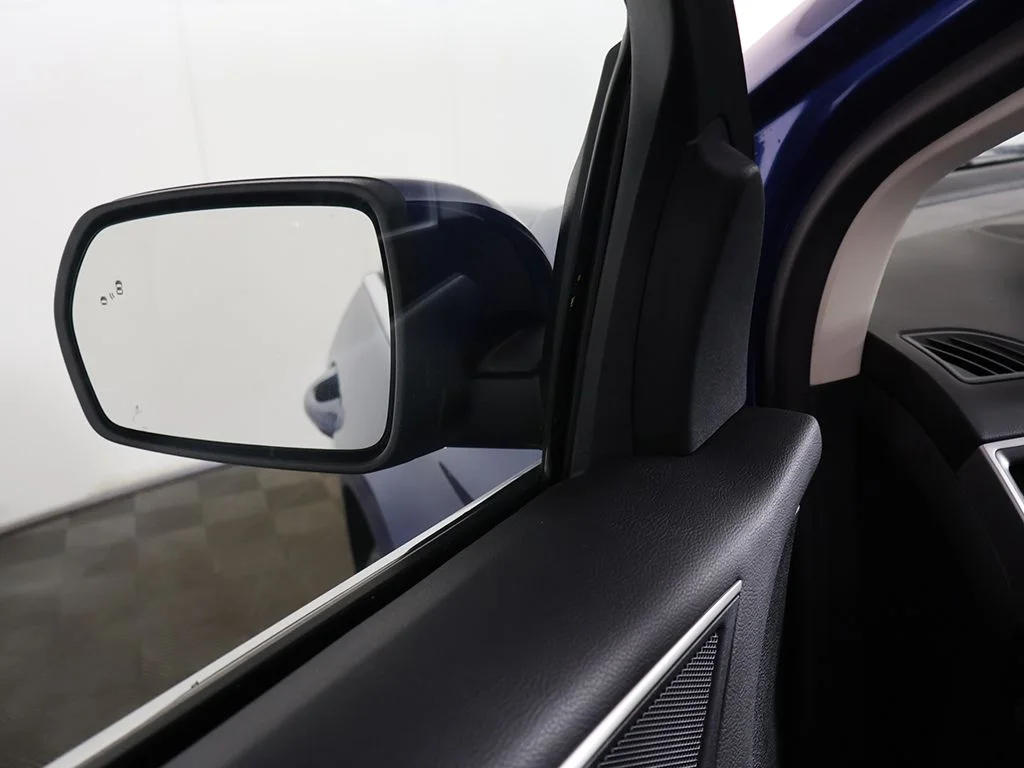Used 2024 Blue Ford SEL image 31