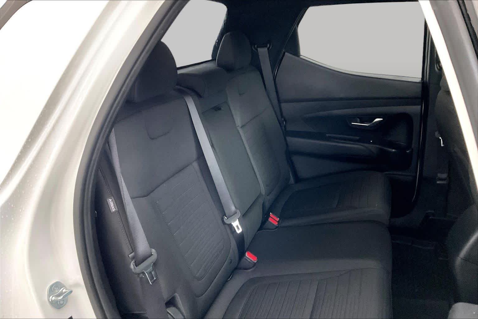 2025 Hyundai Santa Cruz SE - Photo 20