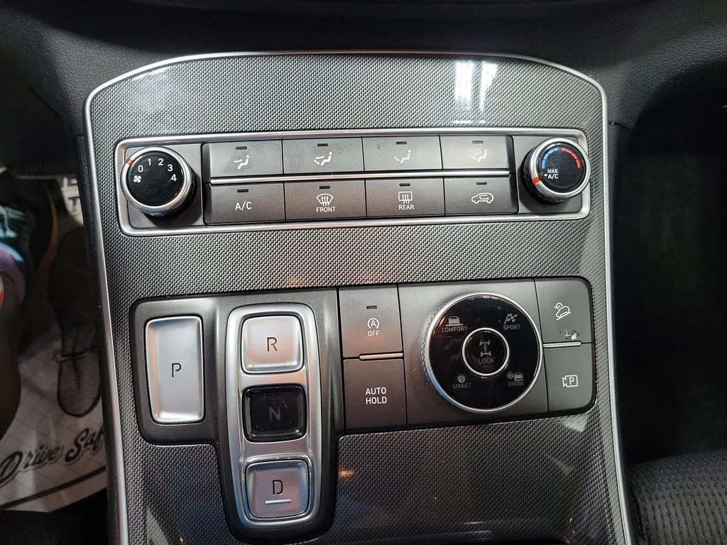 Certified Used 2021 Gray Hyundai SE image 33