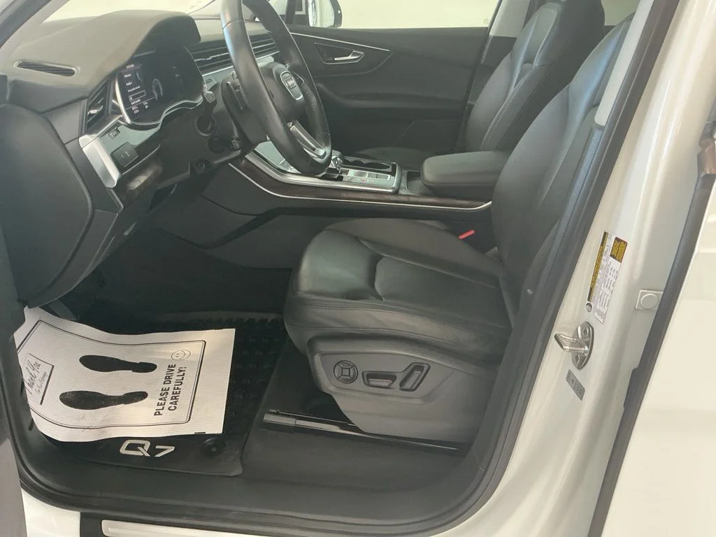 Used 2020 Glacier White Audi 55 Premium image 10