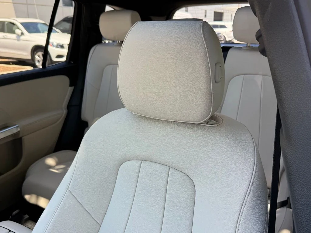 New 2026 Black Mercedes-Benz GLB 250 image 3