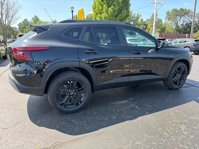 New 2026 Mosaic Black Metallic Chevrolet ACTIV image 3