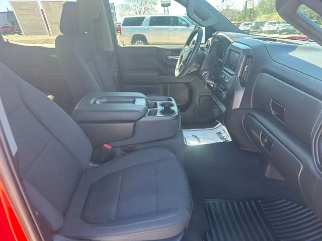 Used 2022 Red Chevrolet Custom image 18
