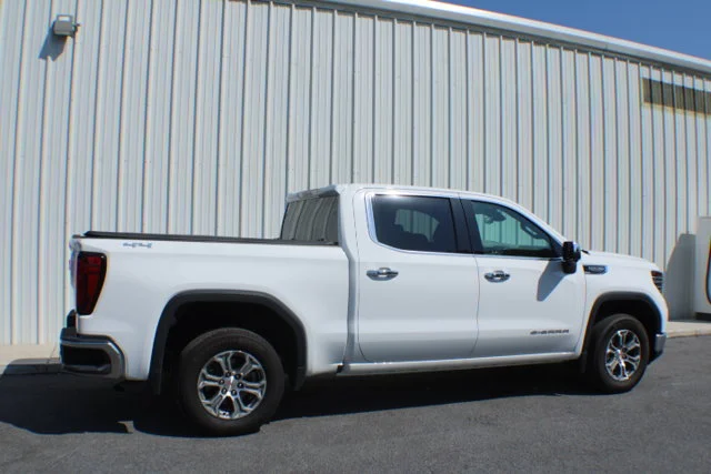 Used 2024 Summit White GMC SLT image 2