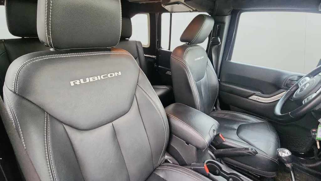 Used 2015 Black Jeep Unlimited Rubicon image 10