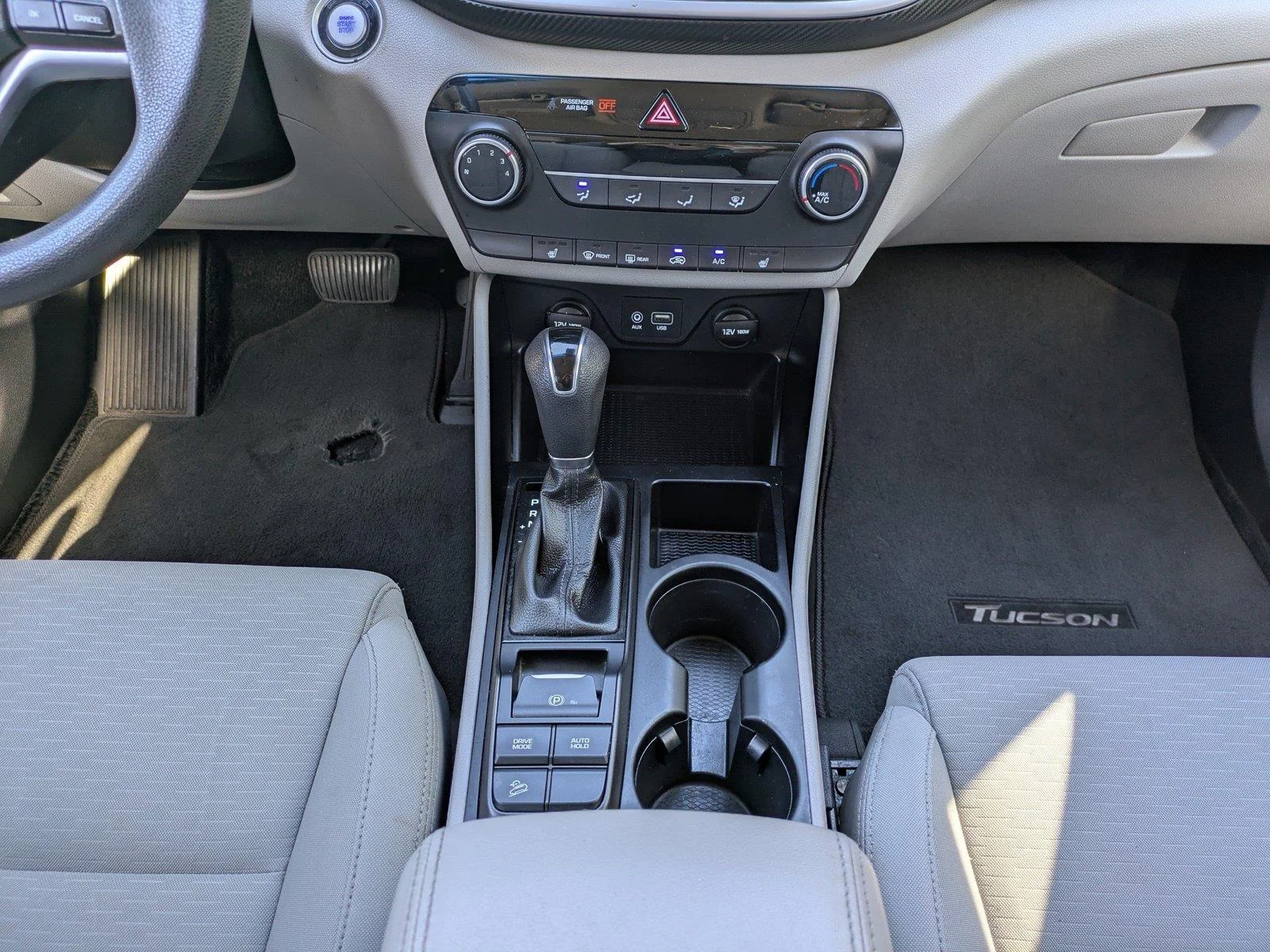 Used 2019 Coliseum Gray Hyundai Value image 19