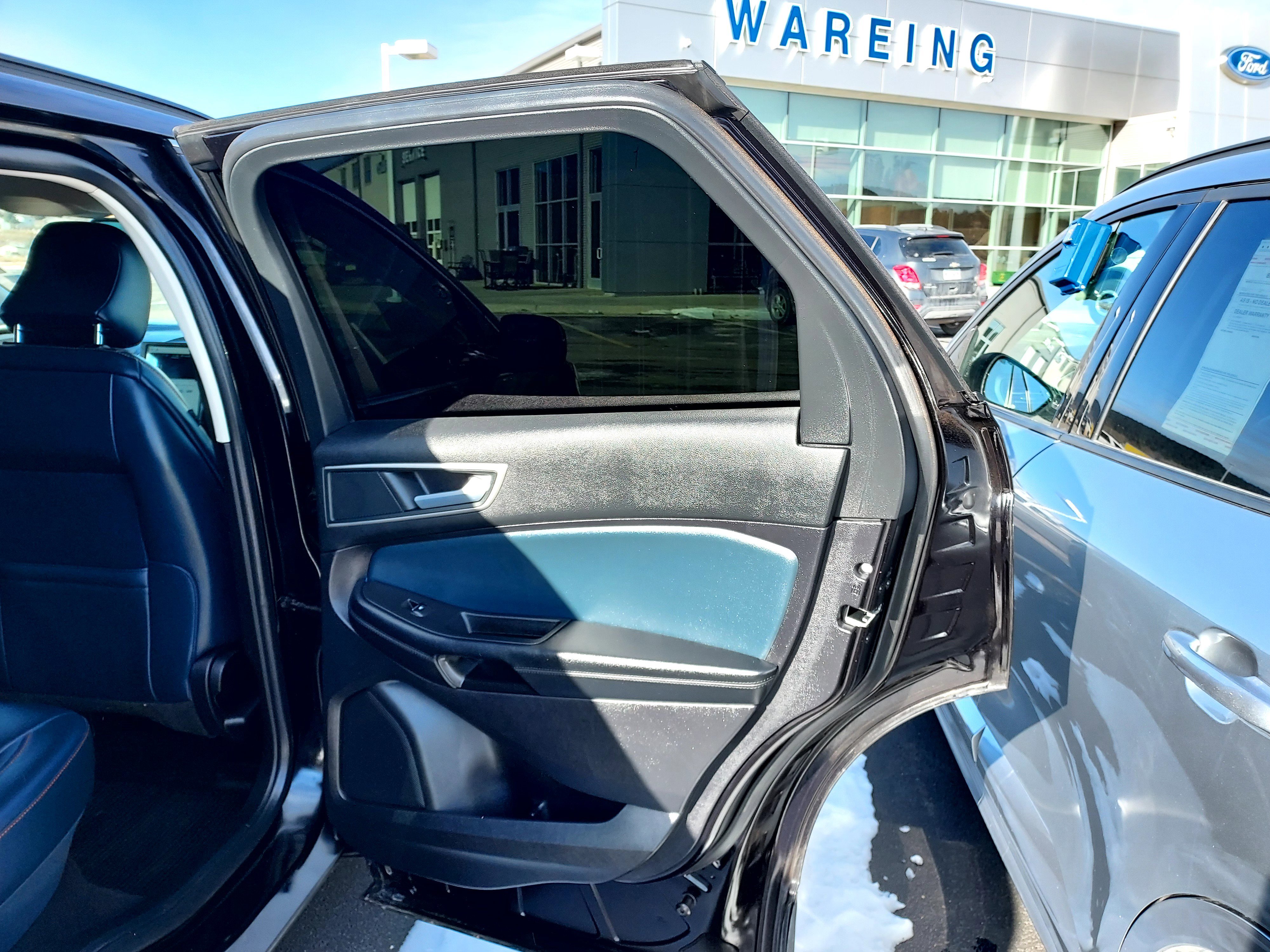 Used 2022 Black Ford SEL image 23