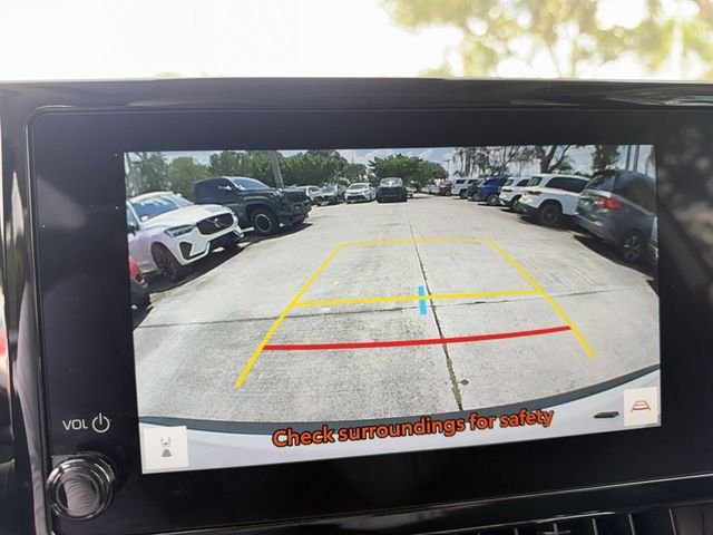 2023 Toyota Corolla Cross XLE - Photo 17