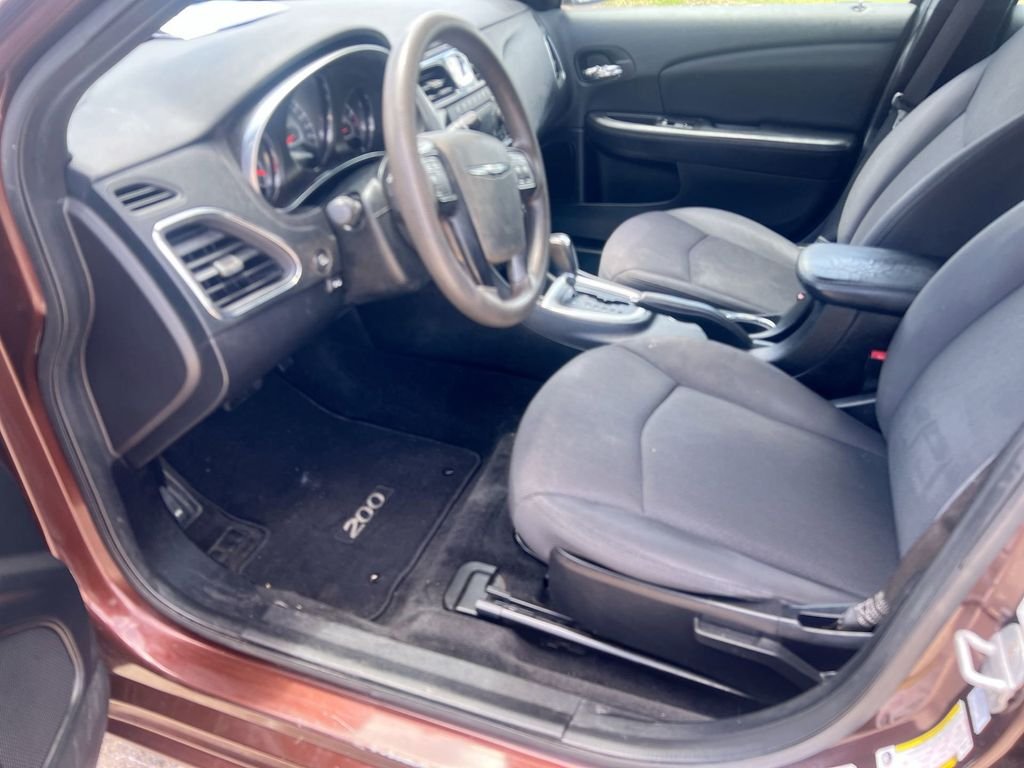Used 2013 Beige Chrysler LX image 12