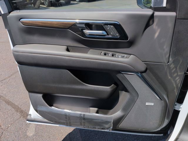 New 2026 Polar White Tricoat Chevrolet High Country image 25