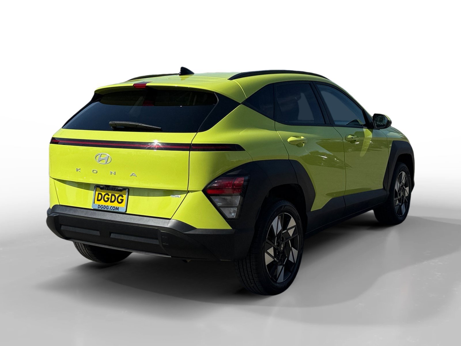 Certified Used 2025 Neoteric Yellow Hyundai SEL image 5
